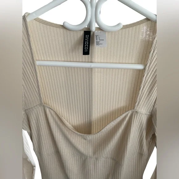 H&M - Picture 2 of 3